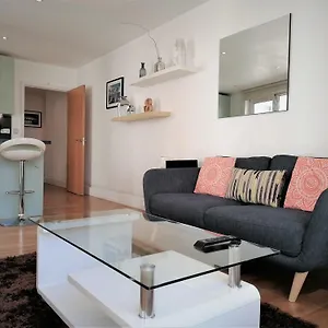 Apartment Still Life Tower Hill Executive 
